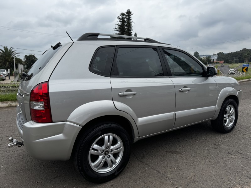 TUCSON 2.0 GL 2WD 16V GASOLINA 4P MANUAL - 2008 - DOIS IRMãOS