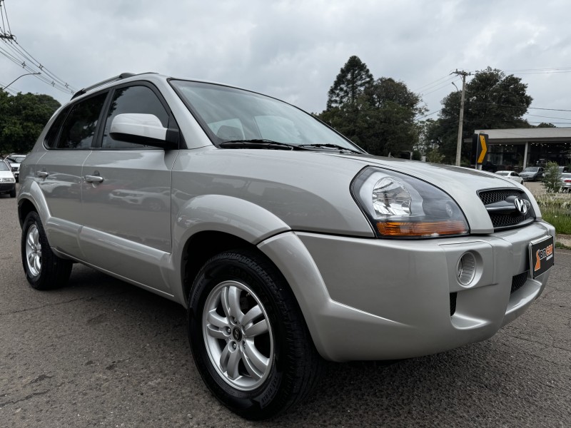 TUCSON 2.0 GL 2WD 16V GASOLINA 4P MANUAL - 2008 - DOIS IRMãOS