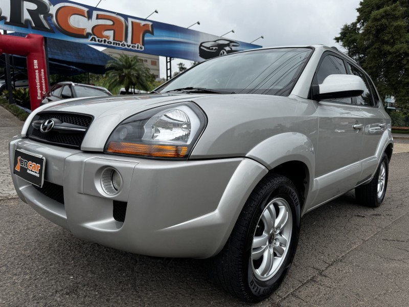 tucson 2.0 gl 2wd 16v gasolina 4p manual 2008 dois irmaos