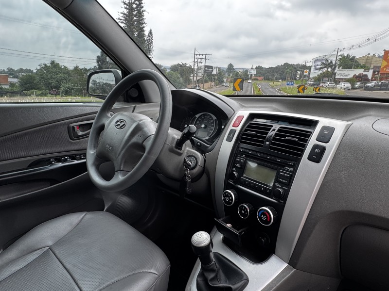 TUCSON 2.0 GL 2WD 16V GASOLINA 4P MANUAL - 2008 - DOIS IRMãOS