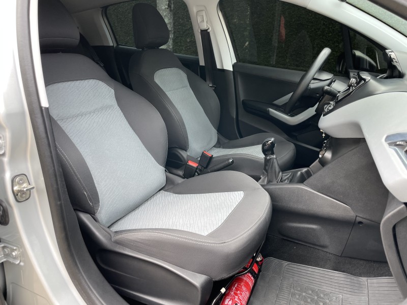 208 1.5 ACTIVE 8V FLEX 4P MANUAL - 2015 - CAXIAS DO SUL