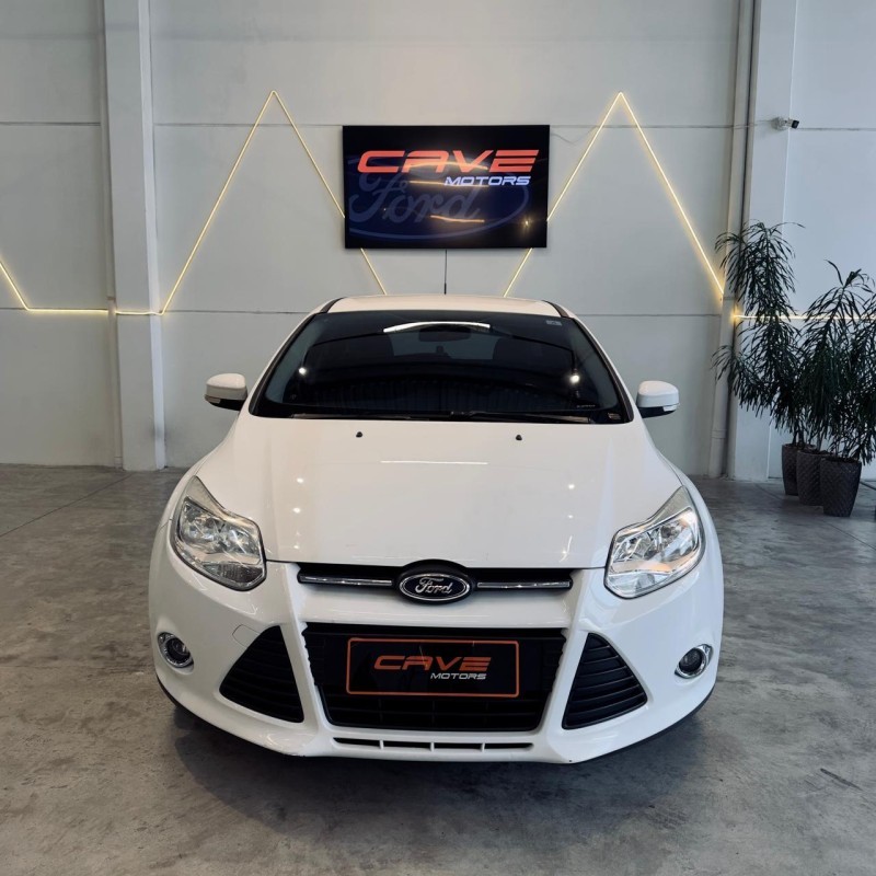 FOCUS 2.0 SE HATCH 16V FLEX 4P AUTO - 2015 - CAXIAS DO SUL