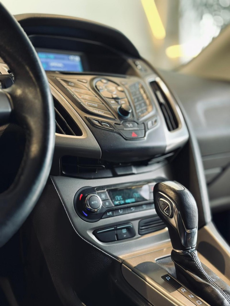 FOCUS 2.0 SE HATCH 16V FLEX 4P AUTO - 2015 - CAXIAS DO SUL