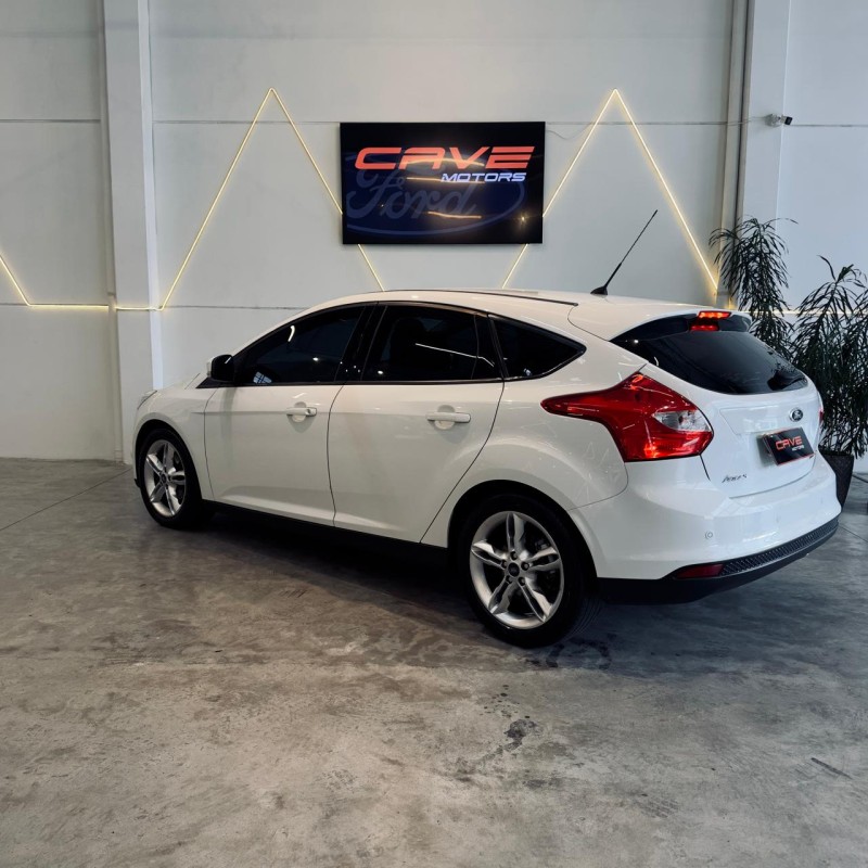 FOCUS 2.0 SE HATCH 16V FLEX 4P AUTO - 2015 - CAXIAS DO SUL