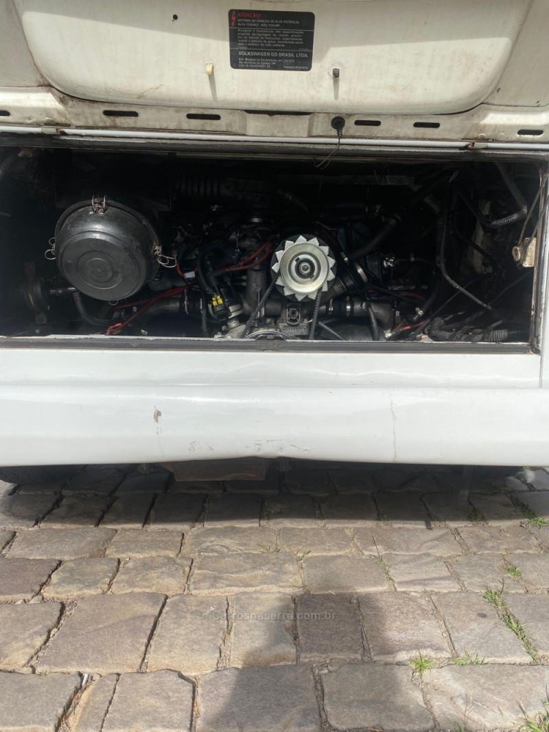 KOMBI 1.6 STD 8V GASOLINA 3P MANUAL - 2005 - CAXIAS DO SUL