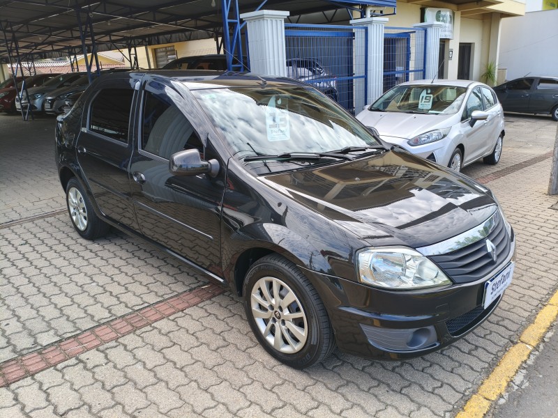 LOGAN 1.0 EXPRESSION 16V FLEX 4P MANUAL - 2013 - BOM PRINCíPIO