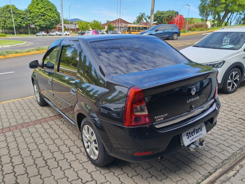 LOGAN 1.0 EXPRESSION 16V FLEX 4P MANUAL - 2013 - BOM PRINCíPIO