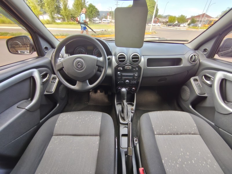 LOGAN 1.0 EXPRESSION 16V FLEX 4P MANUAL - 2013 - BOM PRINCíPIO