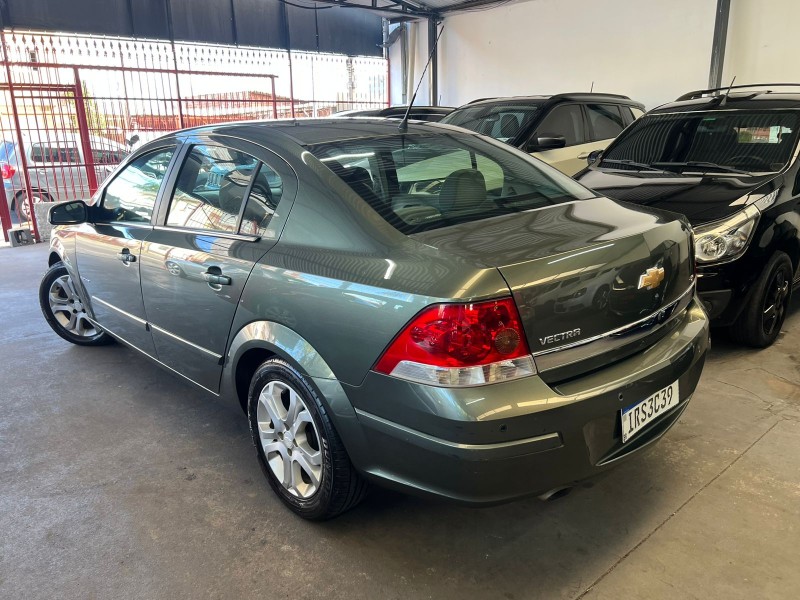 VECTRA 2.0 MPFI ELEGANCE 8V 140CV FLEX 4P MANUAL - 2011 - CAXIAS DO SUL