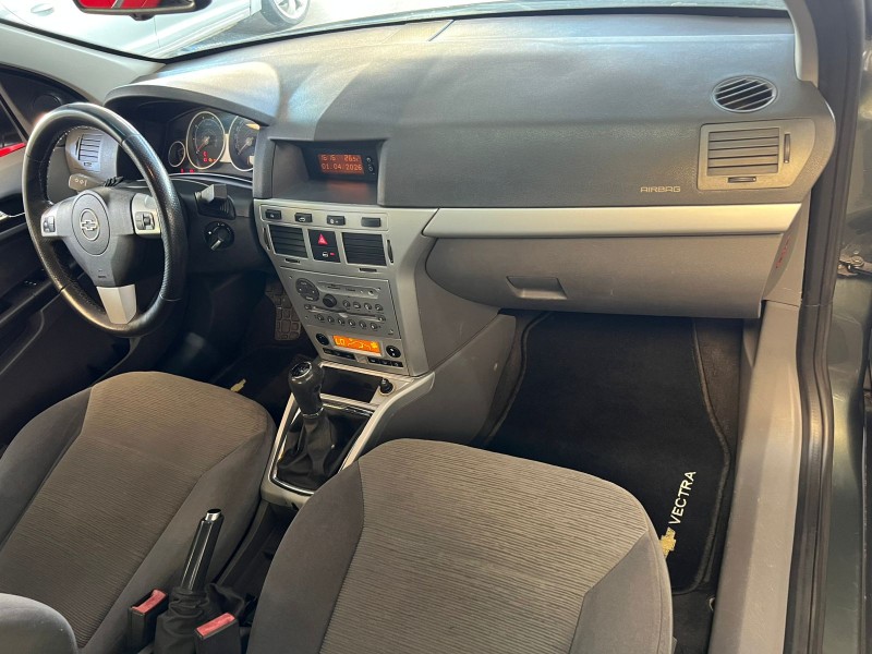 VECTRA 2.0 MPFI ELEGANCE 8V 140CV FLEX 4P MANUAL - 2011 - CAXIAS DO SUL