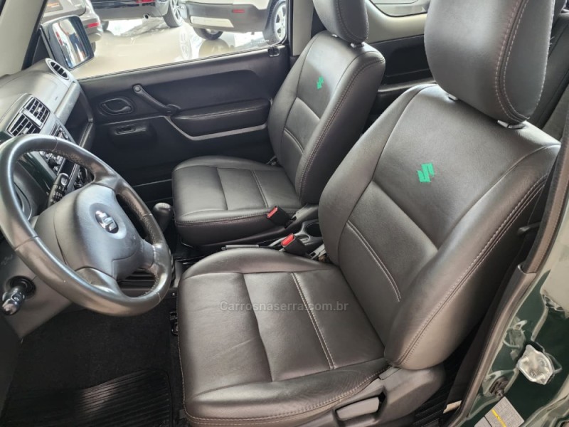 JIMNY 1.3 4SPORT 4X4 16V GASOLINA 2P MANUAL - 2015 - CAXIAS DO SUL