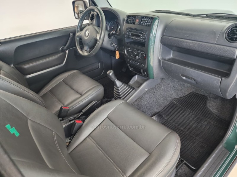 JIMNY 1.3 4SPORT 4X4 16V GASOLINA 2P MANUAL - 2015 - CAXIAS DO SUL