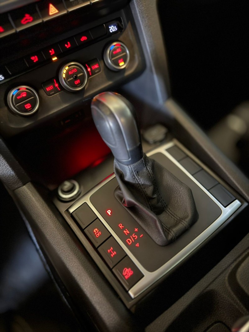 AMAROK 3.0 V6 TDI HIGHLINE CD DIESEL 4MOTION AUTOMÁTICO - 2022 - CAXIAS DO SUL