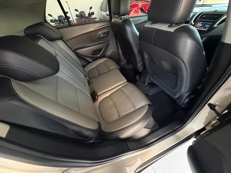 TRACKER 1.8 MPFI LTZ 4X2 16V FLEX 4P AUTOMÁTICO - 2015 - CAXIAS DO SUL