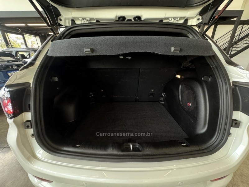 COMPASS 2.0 OVERLAND HURRICANE 4X4 TURBO GASOLINA 4P AUTOMÁTICO - 2025 - BENTO GONçALVES