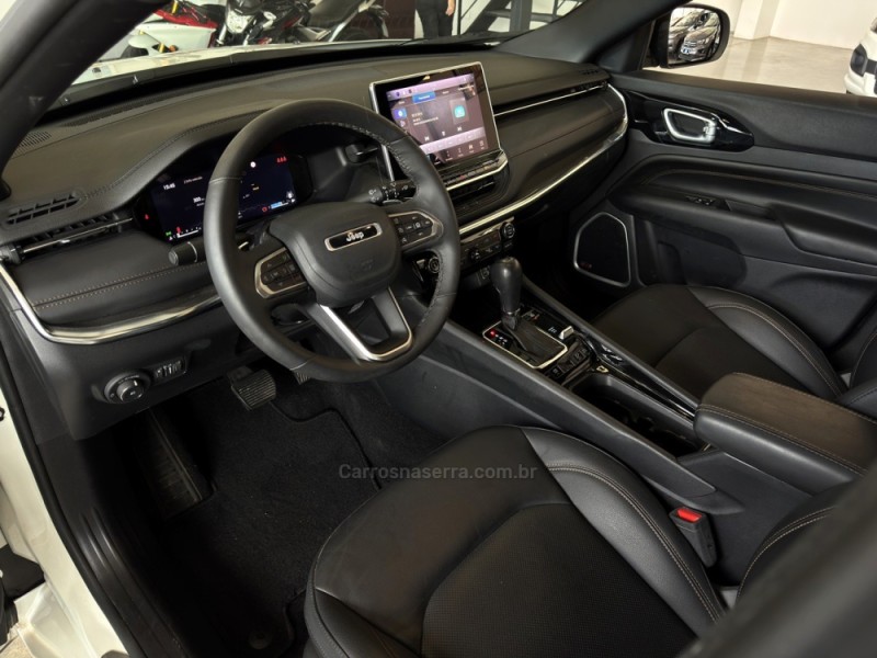 COMPASS 2.0 OVERLAND HURRICANE 4X4 TURBO GASOLINA 4P AUTOMÁTICO - 2025 - BENTO GONçALVES