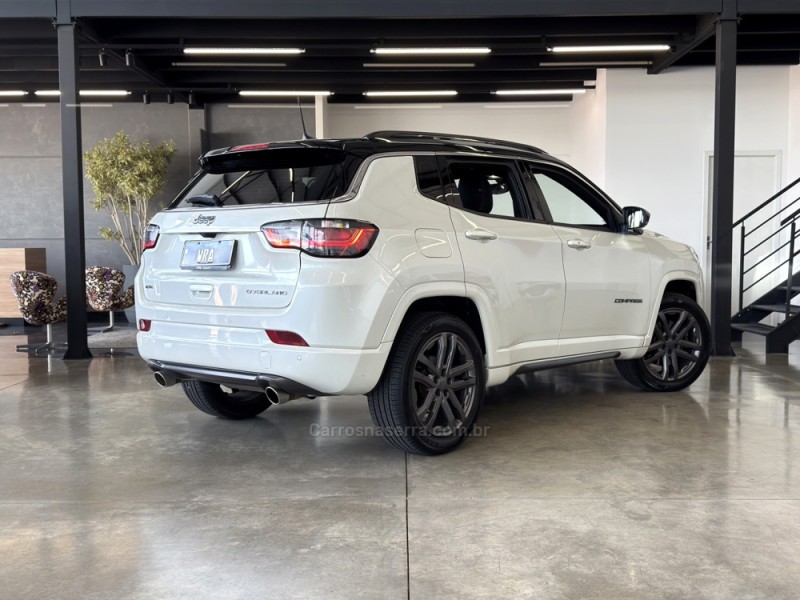 COMPASS 2.0 OVERLAND HURRICANE 4X4 TURBO GASOLINA 4P AUTOMÁTICO - 2025 - BENTO GONçALVES