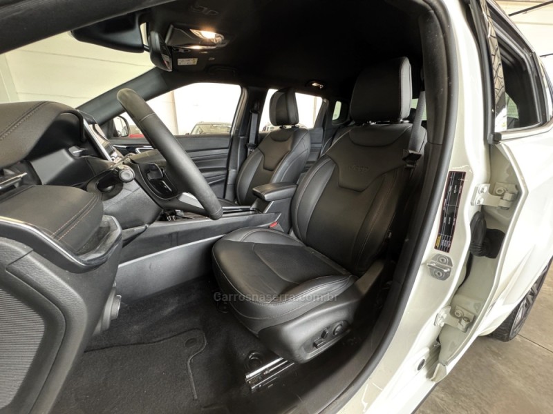 COMPASS 2.0 OVERLAND HURRICANE 4X4 TURBO GASOLINA 4P AUTOMÁTICO - 2025 - BENTO GONçALVES