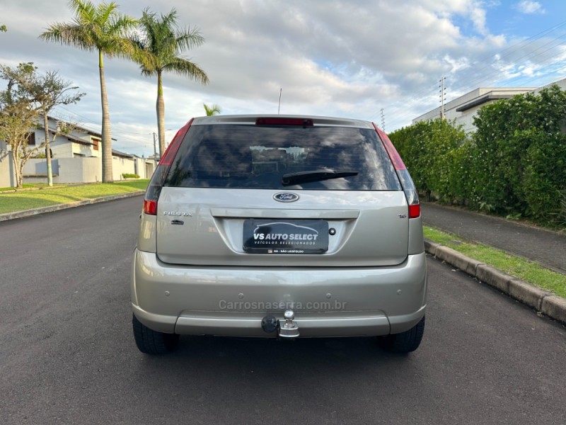 FIESTA 1.6 MPI CLASS 8V GASOLINA 4P MANUAL - 2011 - SãO LEOPOLDO