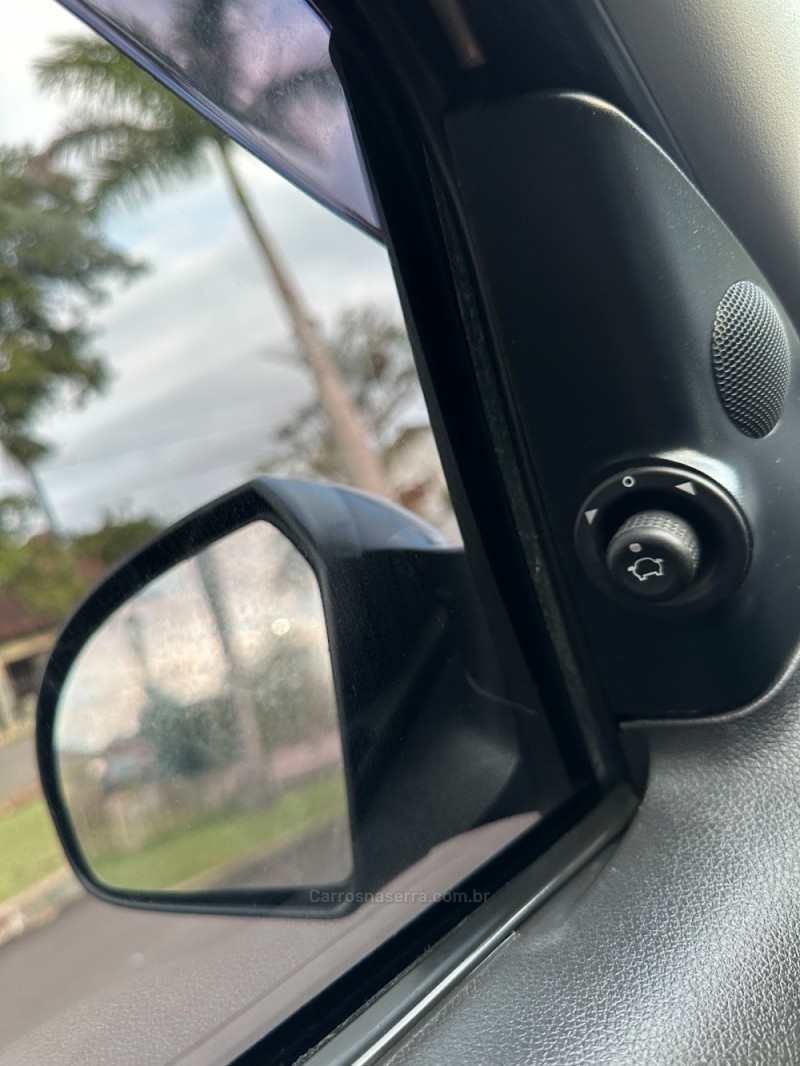 FIESTA 1.6 MPI CLASS 8V GASOLINA 4P MANUAL - 2011 - SãO LEOPOLDO