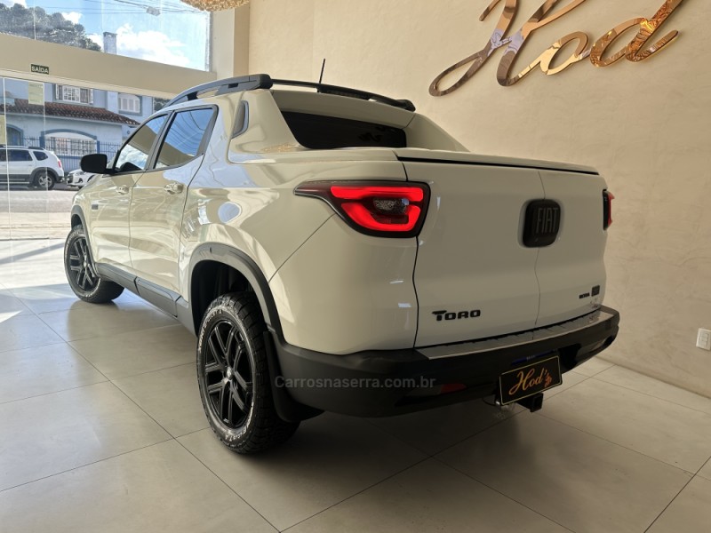 TORO 2.0 16V ULTRA 4X4 AT9 DIESEL 4P AUTOMÁTICO - 2022 - CANELA