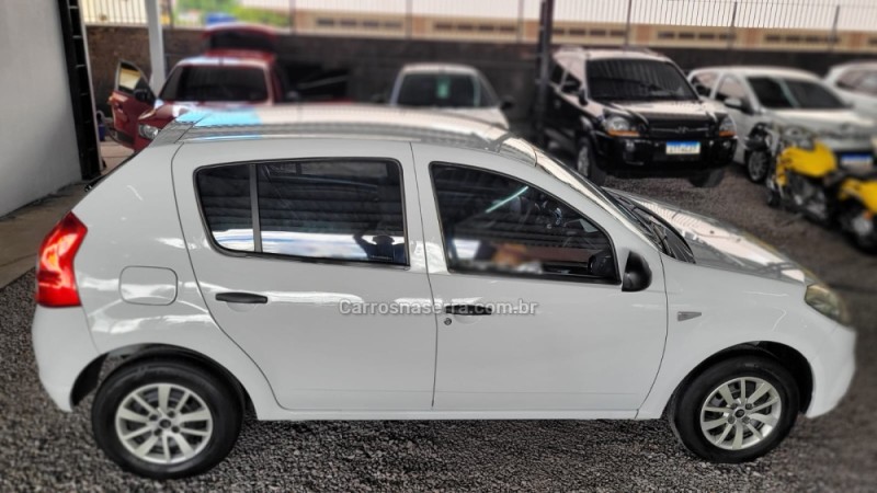 SANDERO 1.0 EXPRESSION 16V FLEX 4P MANUAL - 2013 - CAXIAS DO SUL
