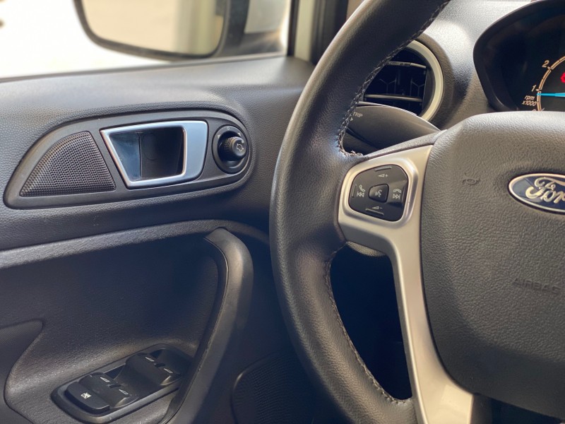 FIESTA 1.6 SE SEDAN 16V FLEX 4P AUTOMÁTICO - 2014 - CAXIAS DO SUL