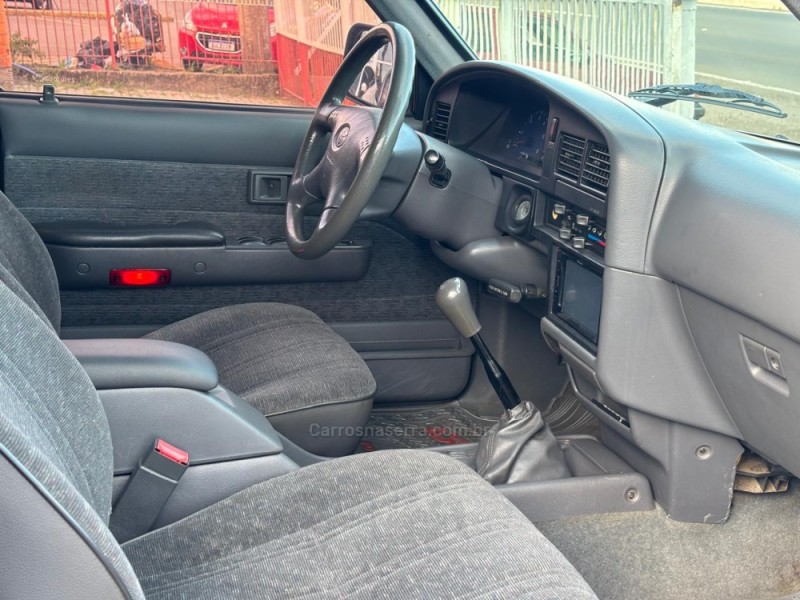 HILUX 3.0 SRV 4X2 CD 8V DIESEL 4P MANUAL - 2002 - CAXIAS DO SUL