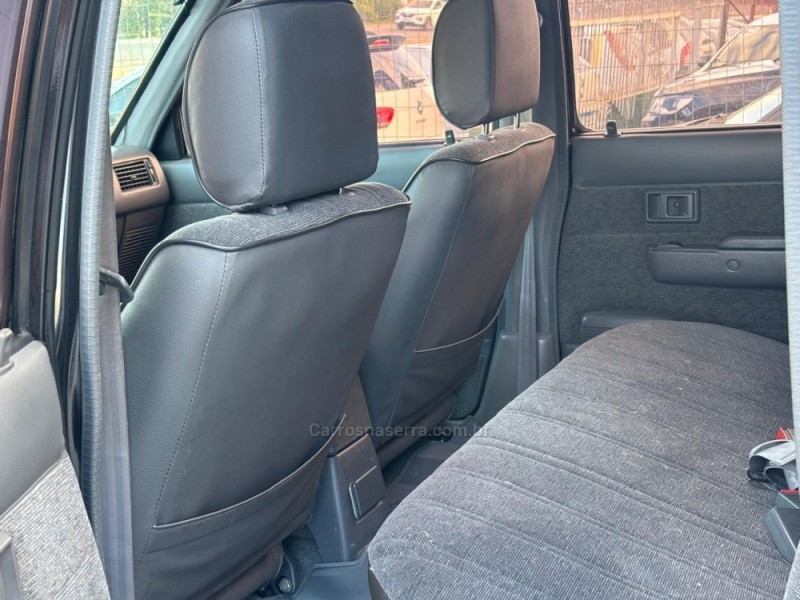 HILUX 3.0 SRV 4X2 CD 8V DIESEL 4P MANUAL - 2002 - CAXIAS DO SUL