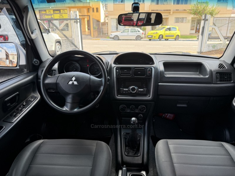 PAJERO TR4 2.0 4X2 16V 140CV FLEX 4P MANUAL - 2014 - GARIBALDI
