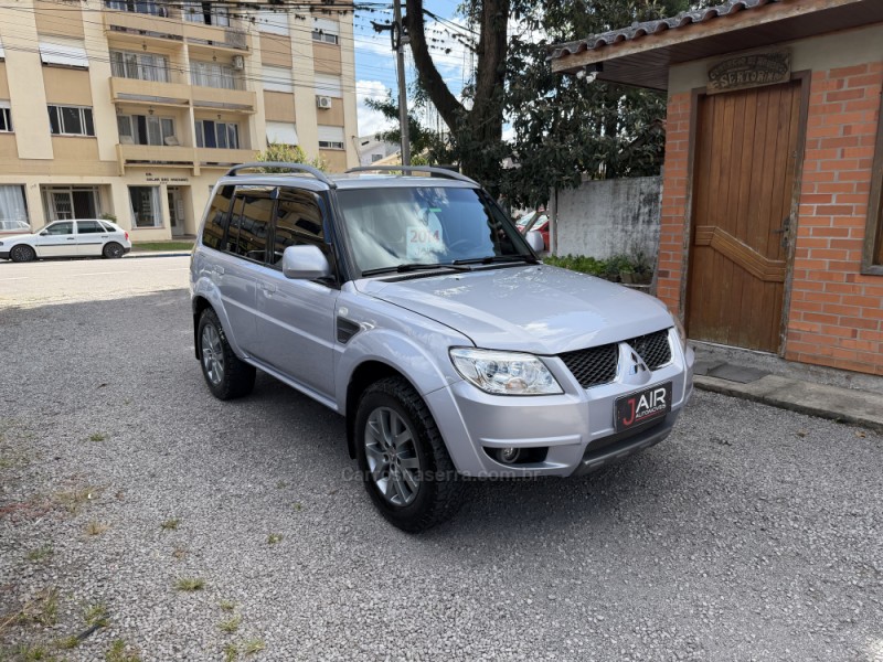 PAJERO TR4 2.0 4X2 16V 140CV FLEX 4P MANUAL