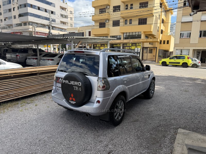 PAJERO TR4 2.0 4X2 16V 140CV FLEX 4P MANUAL - 2014 - GARIBALDI