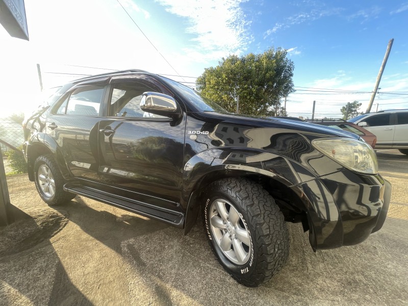 HILUX SW4 3.0 SRV 4X4 7 LUGARES 16V TURBO INTERCOOLER DIESEL 4P AUTOMÁTICO - 2010 - CAXIAS DO SUL