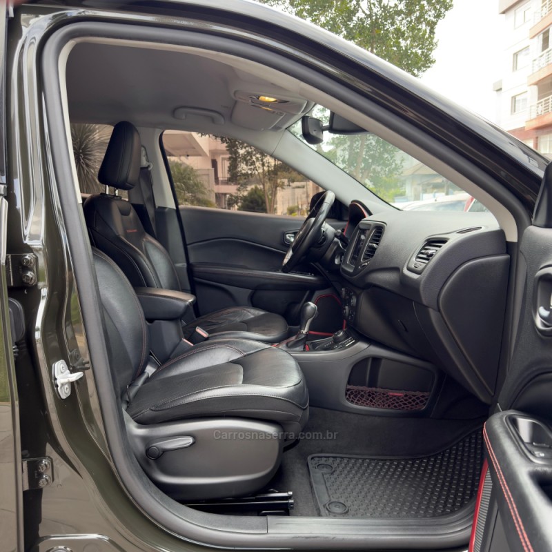 COMPASS 2.0 TRAILHAWK TD350 TURBO DIESEL 4X4 4P AUTOMÁTICO - 2020 - FLORES DA CUNHA