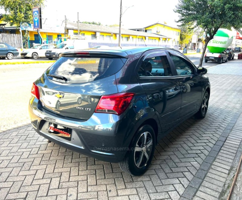 ONIX 1.4 MPFI LTZ 8V FLEX 4P AUTOMÁTICO - 2017 - PAROBé
