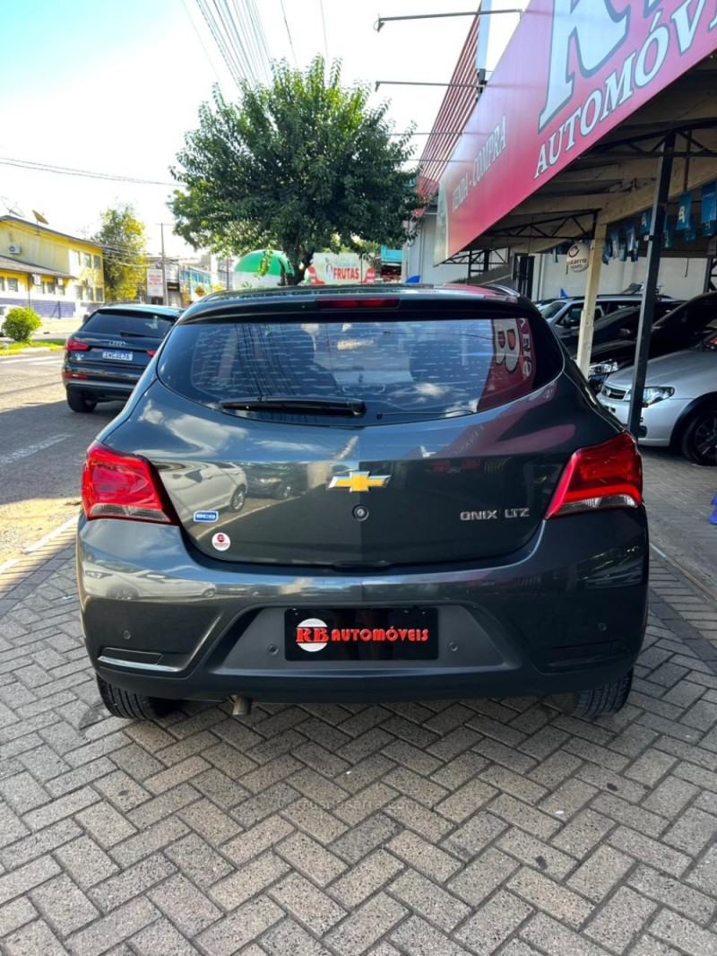 ONIX 1.4 MPFI LTZ 8V FLEX 4P AUTOMÁTICO - 2017 - PAROBé