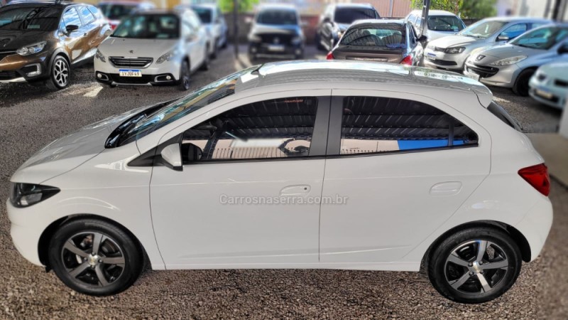 ONIX 1.4 MPFI LTZ 8V FLEX 4P MANUAL - 2017 - CAXIAS DO SUL