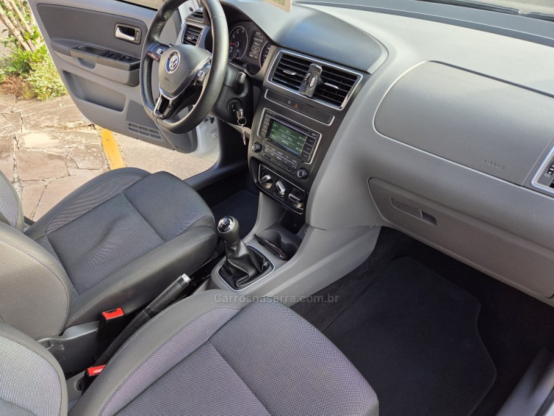 FOX 1.0 MI BLUEMOTION 8V FLEX 4P MANUAL - 2016 - PICADA CAFé