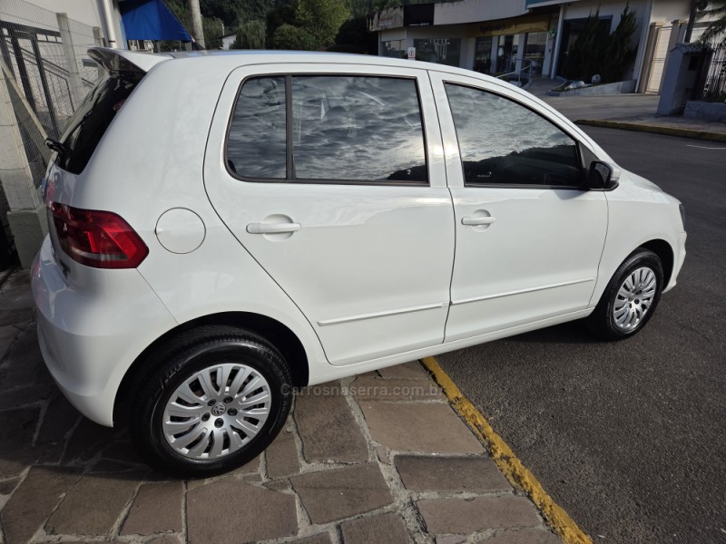 FOX 1.0 MI BLUEMOTION 8V FLEX 4P MANUAL - 2016 - PICADA CAFé