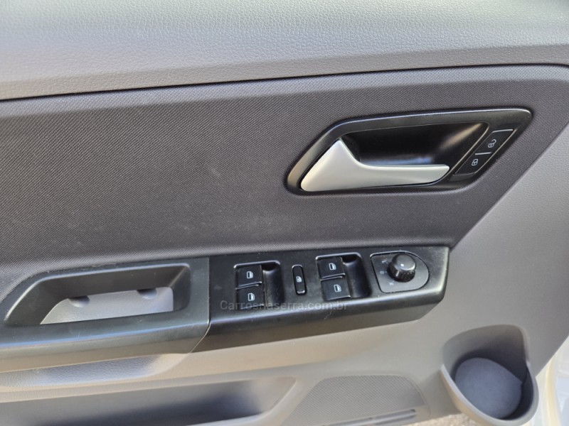 FOX 1.0 MI BLUEMOTION 8V FLEX 4P MANUAL - 2016 - PICADA CAFé