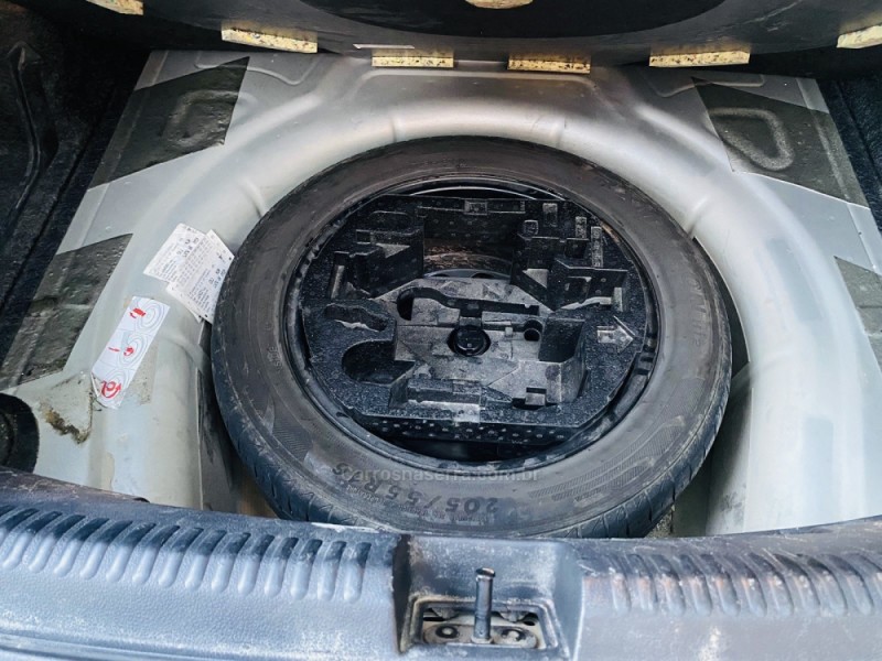 JETTA 2.0 COMFORTLINE FLEX 4P MANUAL - 2012 - FARROUPILHA