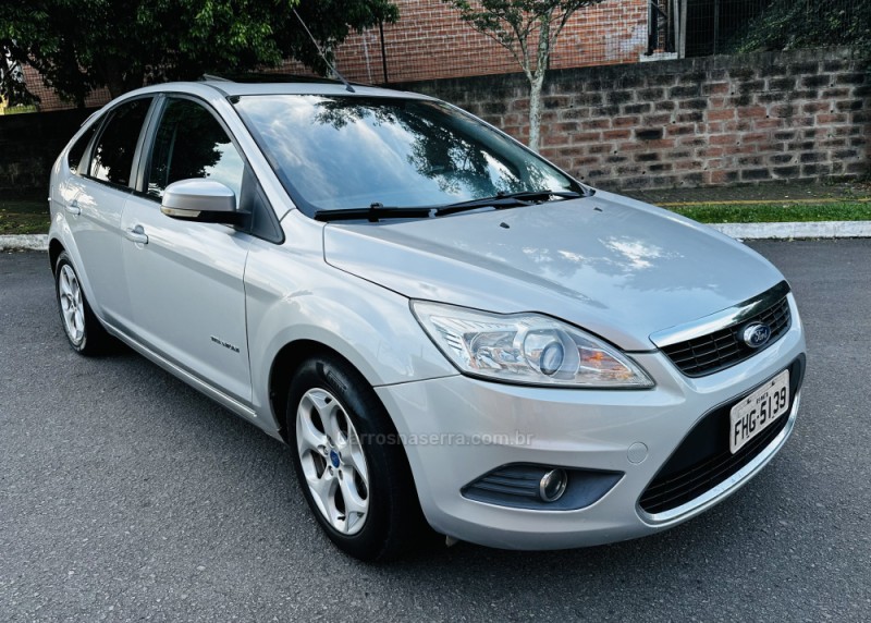 FOCUS 2.0 TITANIUM HATCH 16V FLEX 4P MANUAL - 2013 - FARROUPILHA