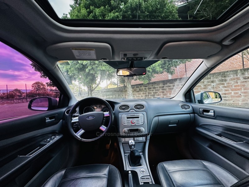 FOCUS 2.0 TITANIUM HATCH 16V FLEX 4P MANUAL - 2013 - FARROUPILHA