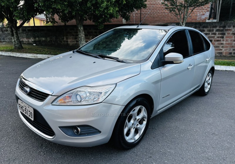 focus 2.0 titanium hatch 16v flex 4p manual 2013 farroupilha