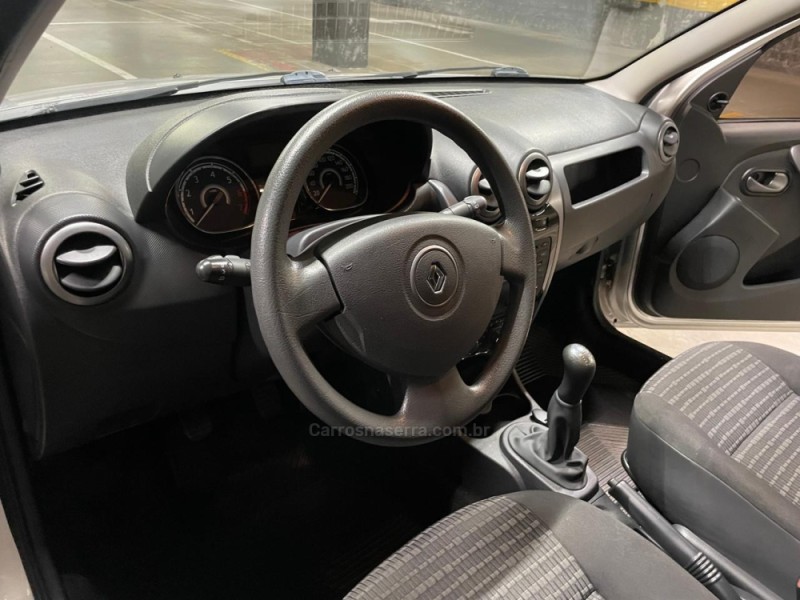 SANDERO 1.0 EXPRESSION 16V FLEX 4P MANUAL - 2012 - CAXIAS DO SUL