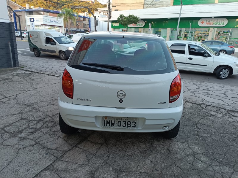 CELTA 1.0 MPFI SPIRIT 8V FLEX 2P MANUAL - 2006 - FLORES DA CUNHA