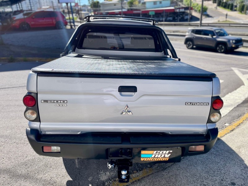 L200 OUTDOOR 2.5 HPE 4X4 CD 8V TURBO INTERCOOLER DIESEL 4P MANUAL - 2011 - CAXIAS DO SUL