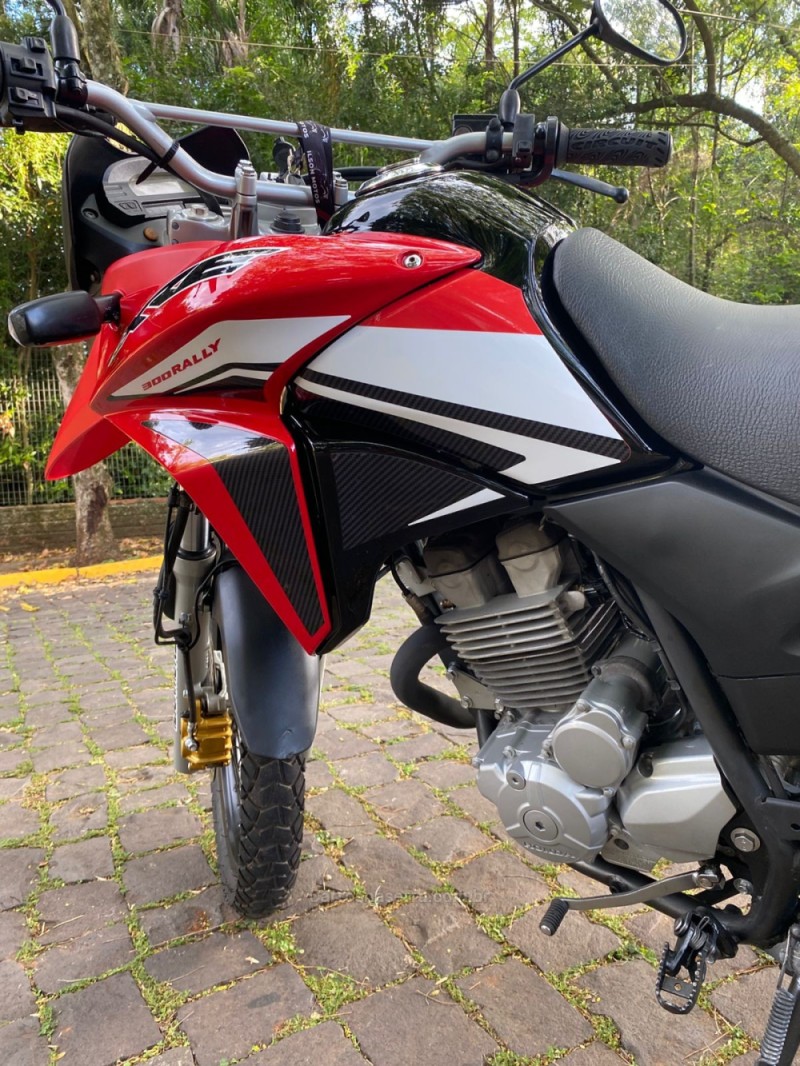 XRE 300  - 2015 - LAJEADO