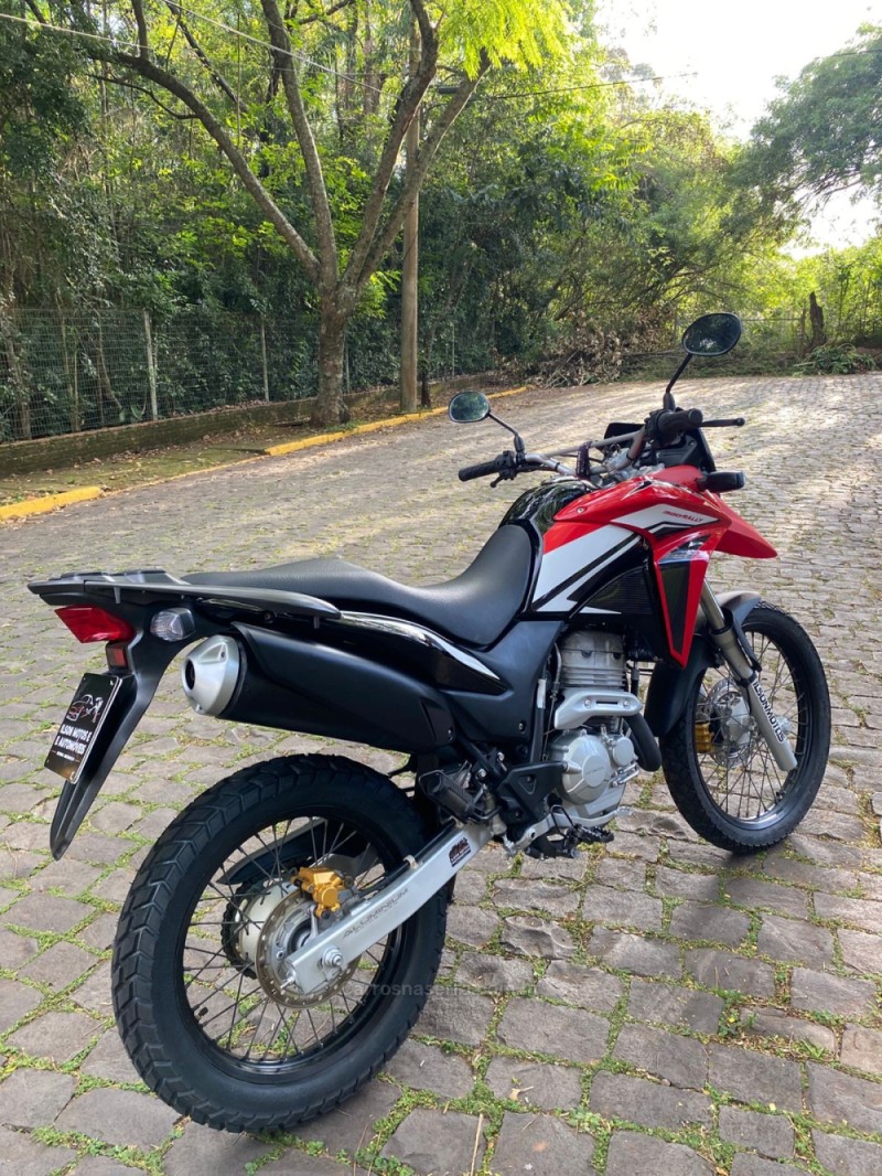 XRE 300  - 2015 - LAJEADO