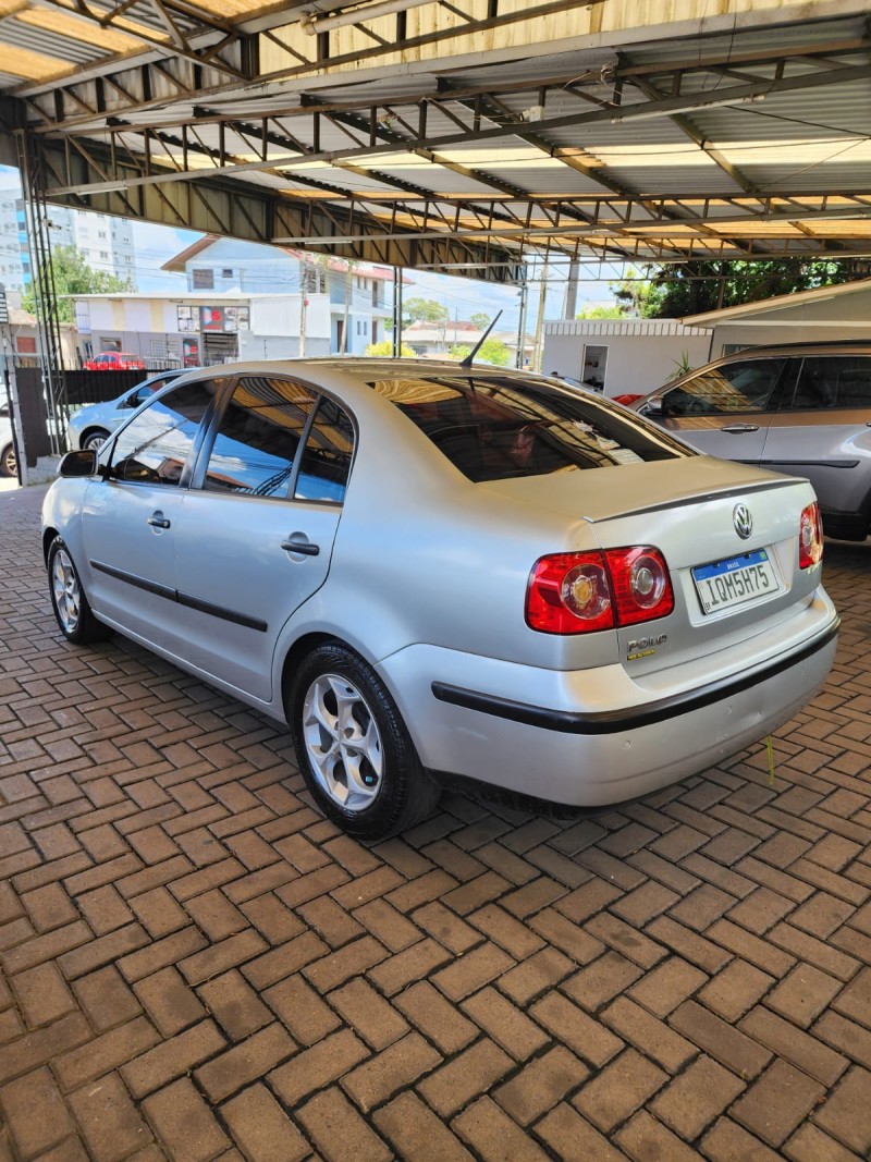 POLO SEDAN 1.6 MI 8V FLEX 4P MANUAL - 2010 - CAXIAS DO SUL